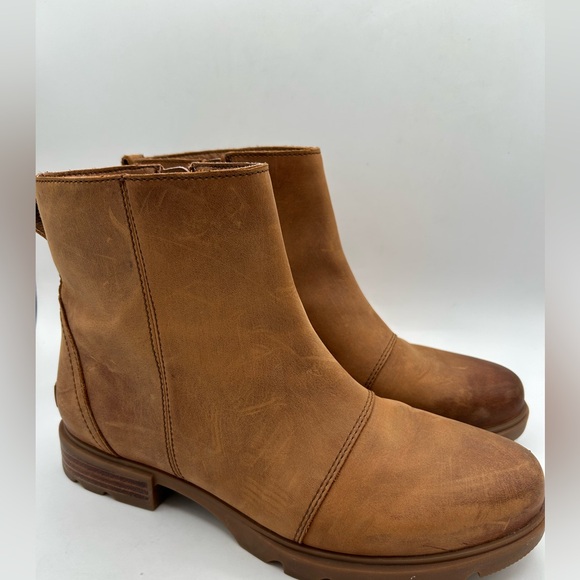 Like New Sorel Women's Emelie III Zip up Leather bootie Chealse boots, Tan 9.5 - Picture 3 of 9